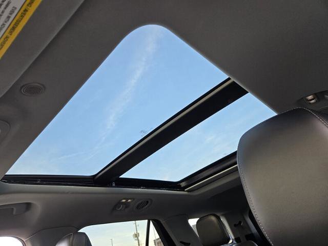 Certified 2022 Ford Explorer XLT w/ Equipment Group 202A image 11