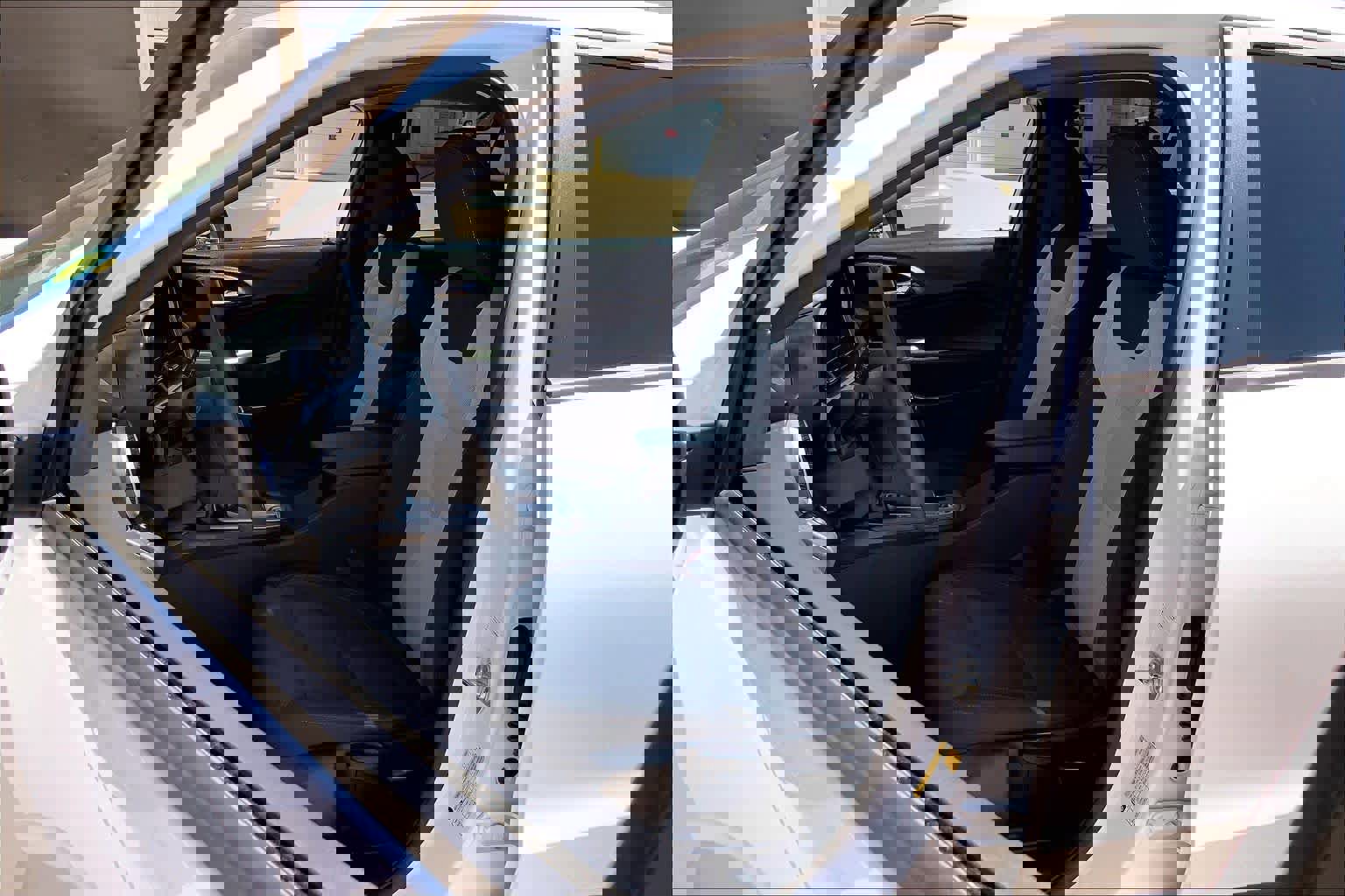 Used 2025 Chevrolet Trax LS image 10