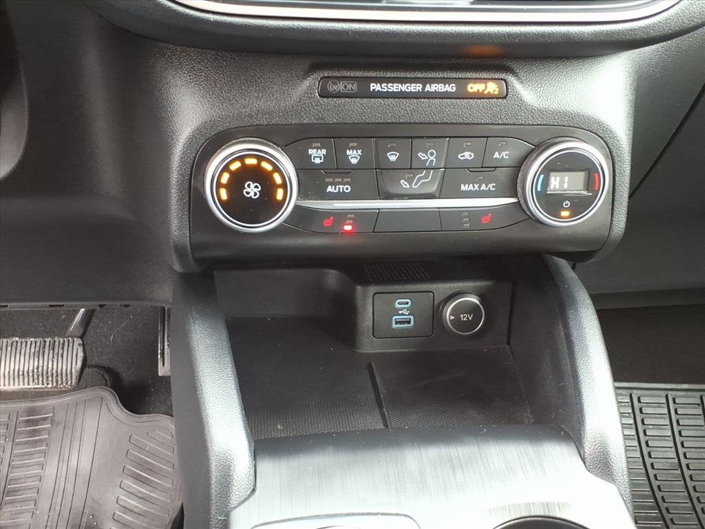 Certified 2020 Ford Escape SE image 19