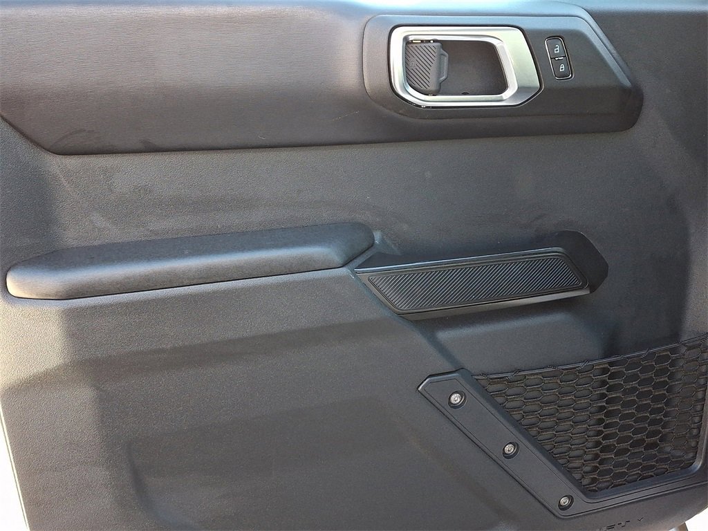 Certified 2025 Ford Bronco Badlands image 13