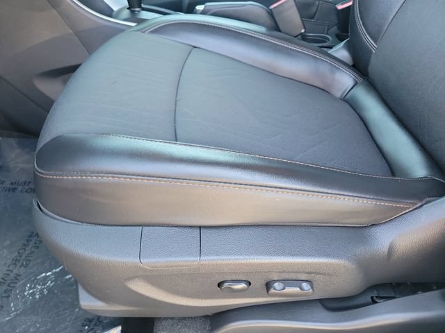 Used 2022 Chevrolet Trax LT w/ LT Convenience Package FWD image 20