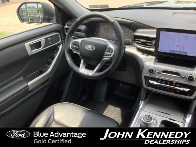 Certified 2023 Ford Explorer XLT w/ Equipment Group 202A AWD/4WD image 16