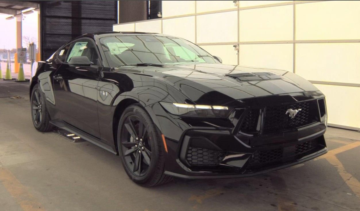 Certified 2026 Ford Mustang GT RWD image 3