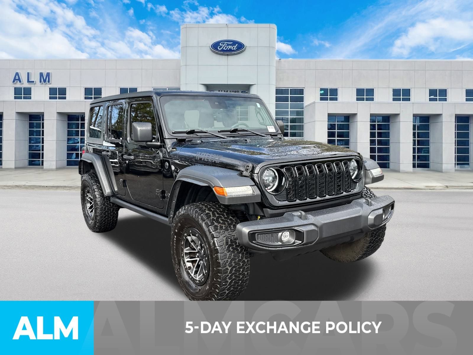Used 2024 Jeep Wrangler Willys image 3