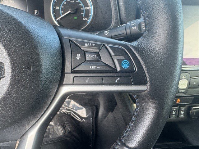 Used 2020 Nissan Leaf SV w/ SV Technology Package image 17