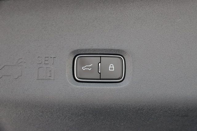 Certified 2025 Ford Expedition Platinum w/ Driver's Package image 17