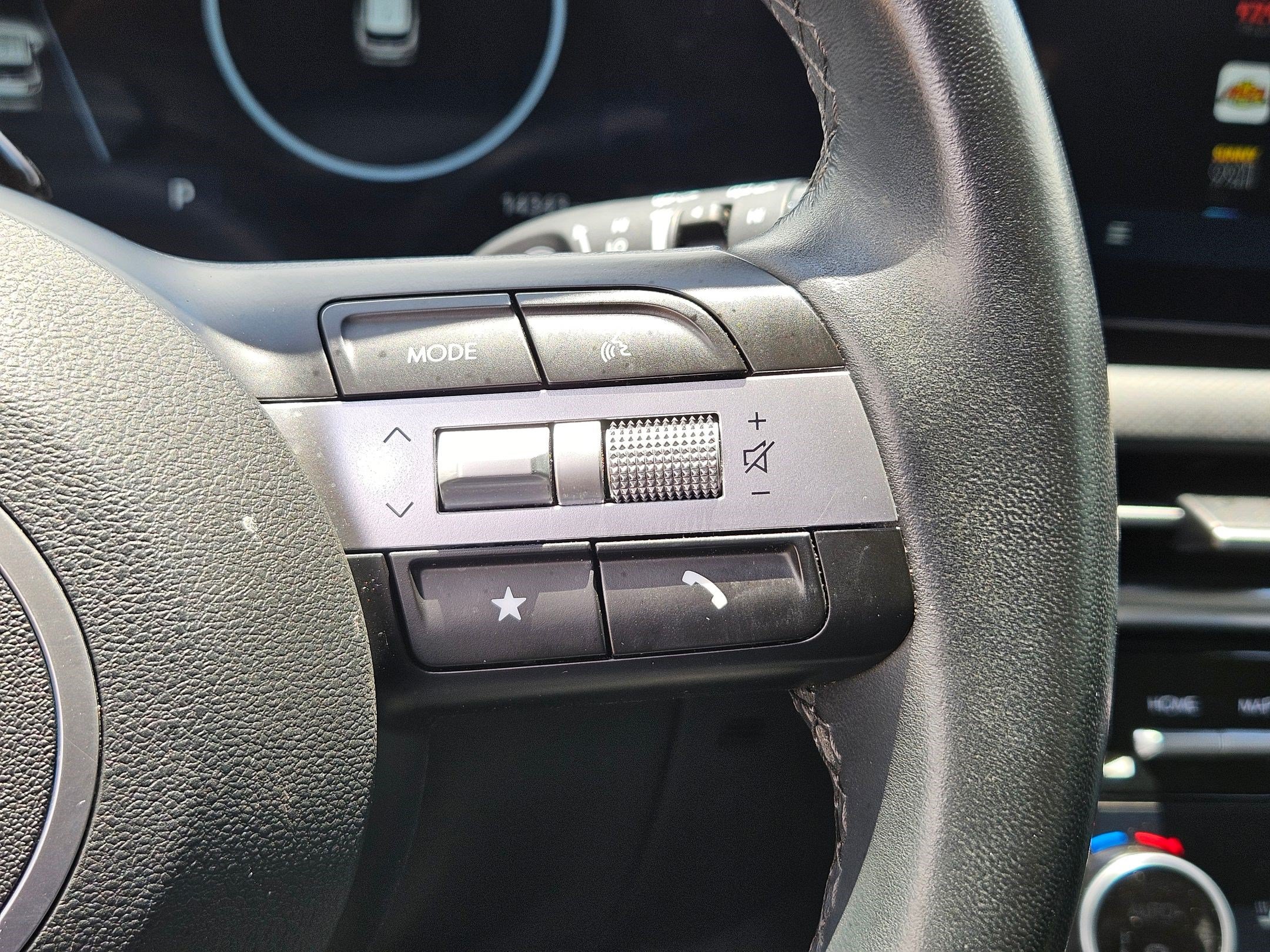 Used 2025 Hyundai Tucson SEL FWD image 19