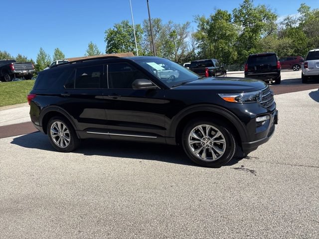 Certified 2024 Ford Explorer XLT w/ Equipment Group 202A AWD/4WD image 16