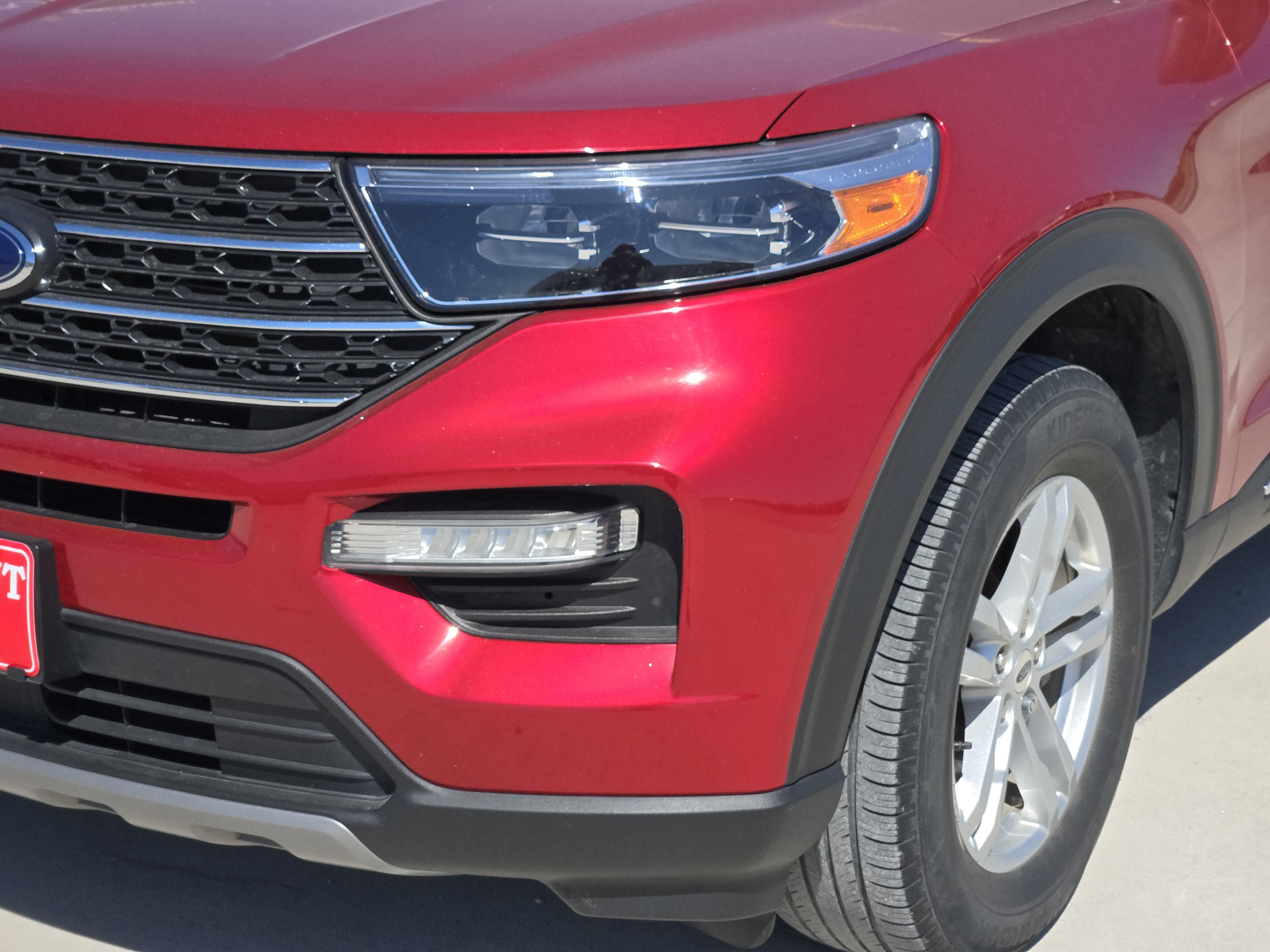 Certified 2022 Ford Explorer XLT w/ Equipment Group 202A image 9