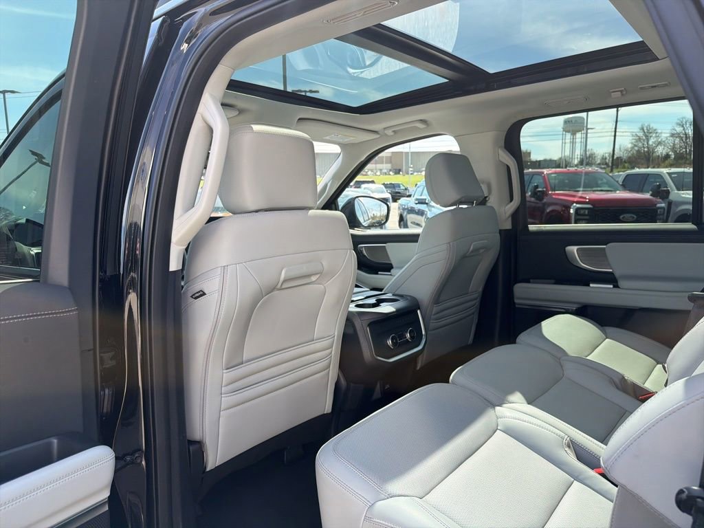 Certified 2025 Ford Expedition Max Platinum image 15