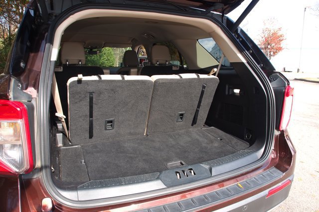 Certified 2020 Ford Explorer XLT w/ Equipment Group 202A image 16