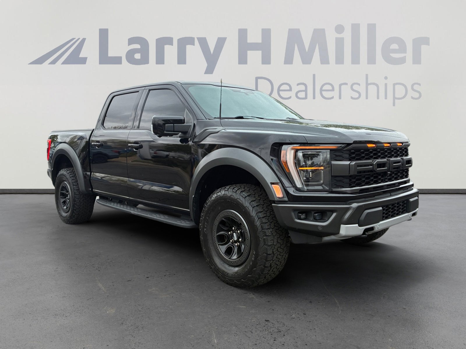 Certified 2023 Ford F150 Raptor w/ Raptor Carbon Fiber Package AWD/4WD image 7