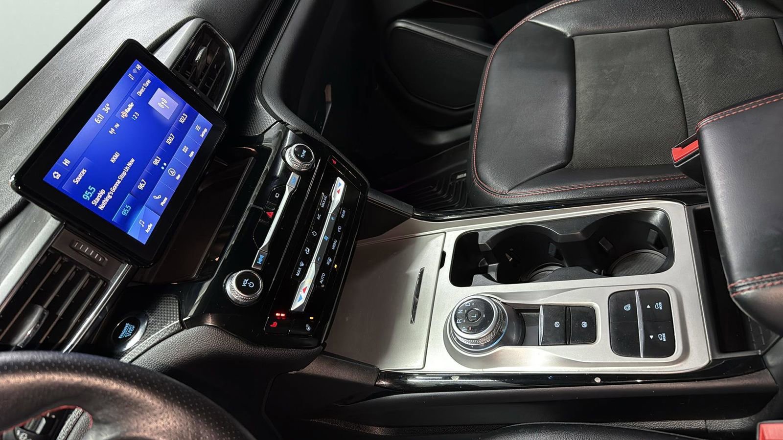 Certified 2023 Ford Explorer ST-Line w/ Class IV Trailer Tow Package image 21