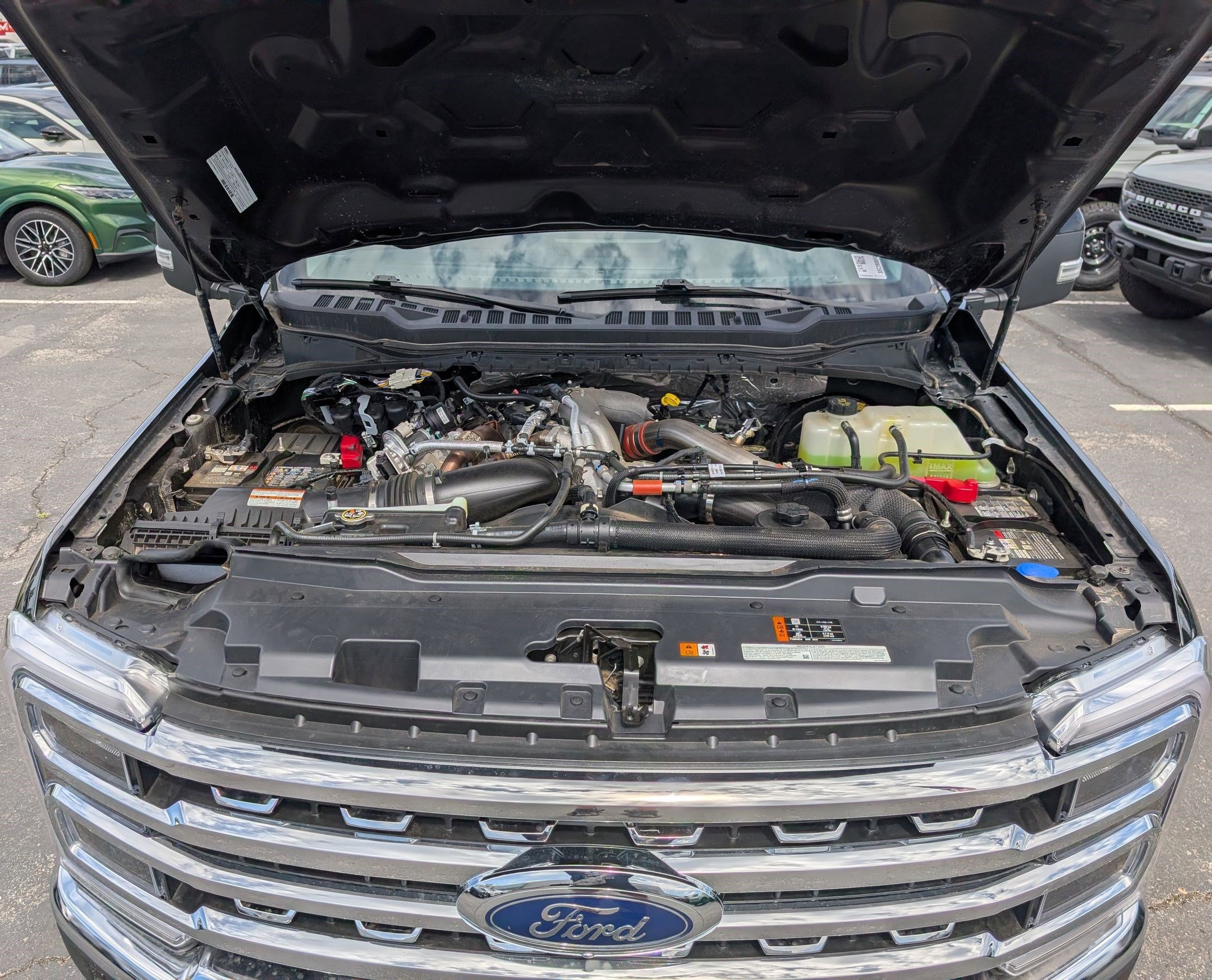 Certified 2025 Ford F350 Lariat AWD/4WD image 38
