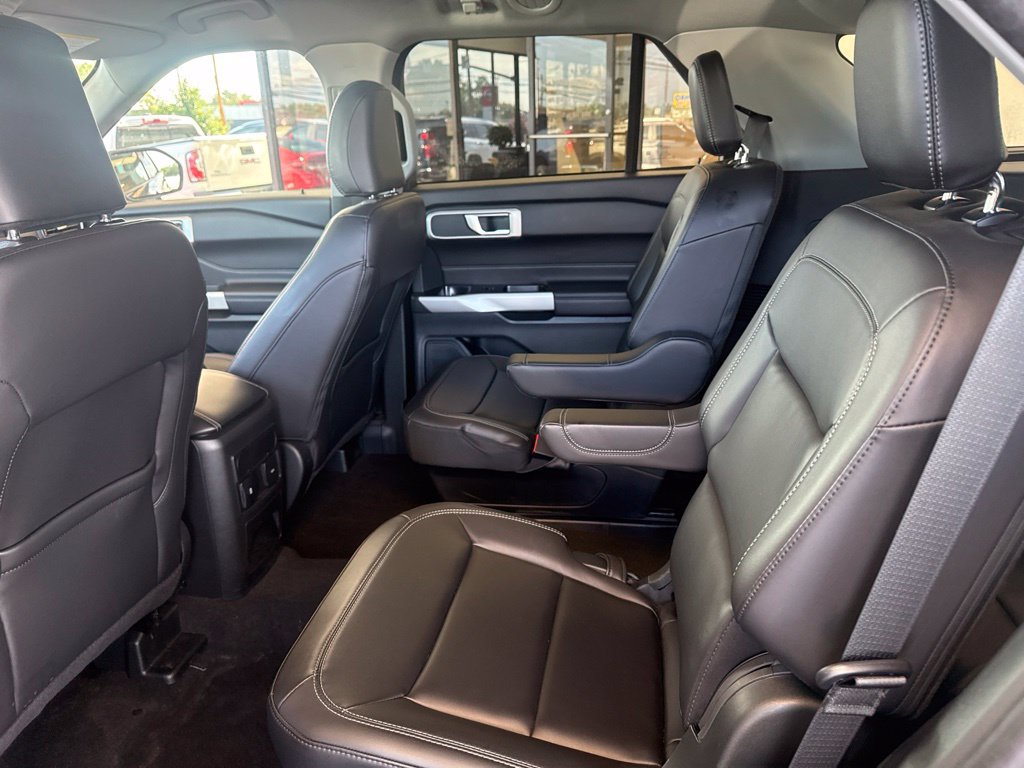 Certified 2024 Ford Explorer XLT w/ Equipment Group 202A AWD/4WD image 12