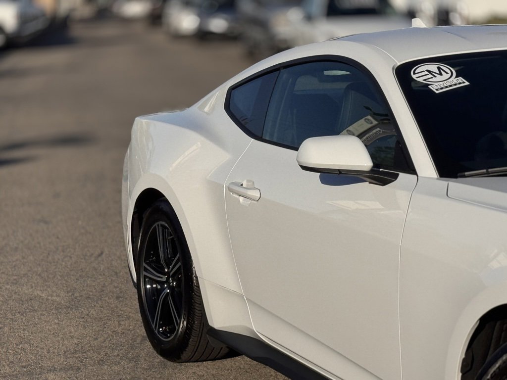 Certified 2025 Ford Mustang Coupe image 5