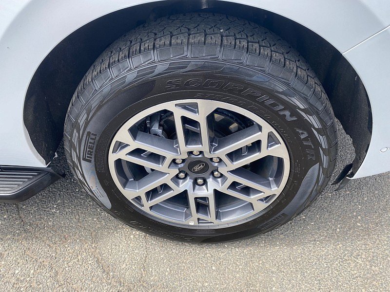 Certified 2025 Ford Expedition Active AWD/4WD image 15