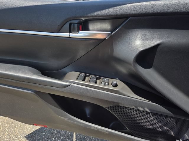 Used 2022 Toyota Camry SE FWD image 15