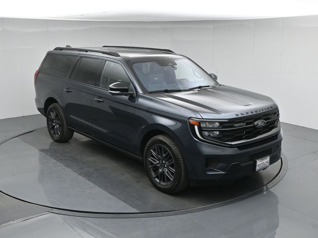 Certified 2025 Ford Expedition Max Platinum w/ Stealth Performance Package image 4