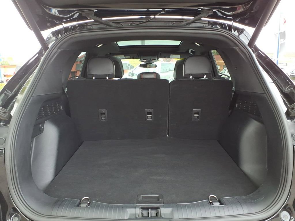 Certified 2023 Ford Escape ST-Line w/ Tech Pack #1 AWD/4WD image 9