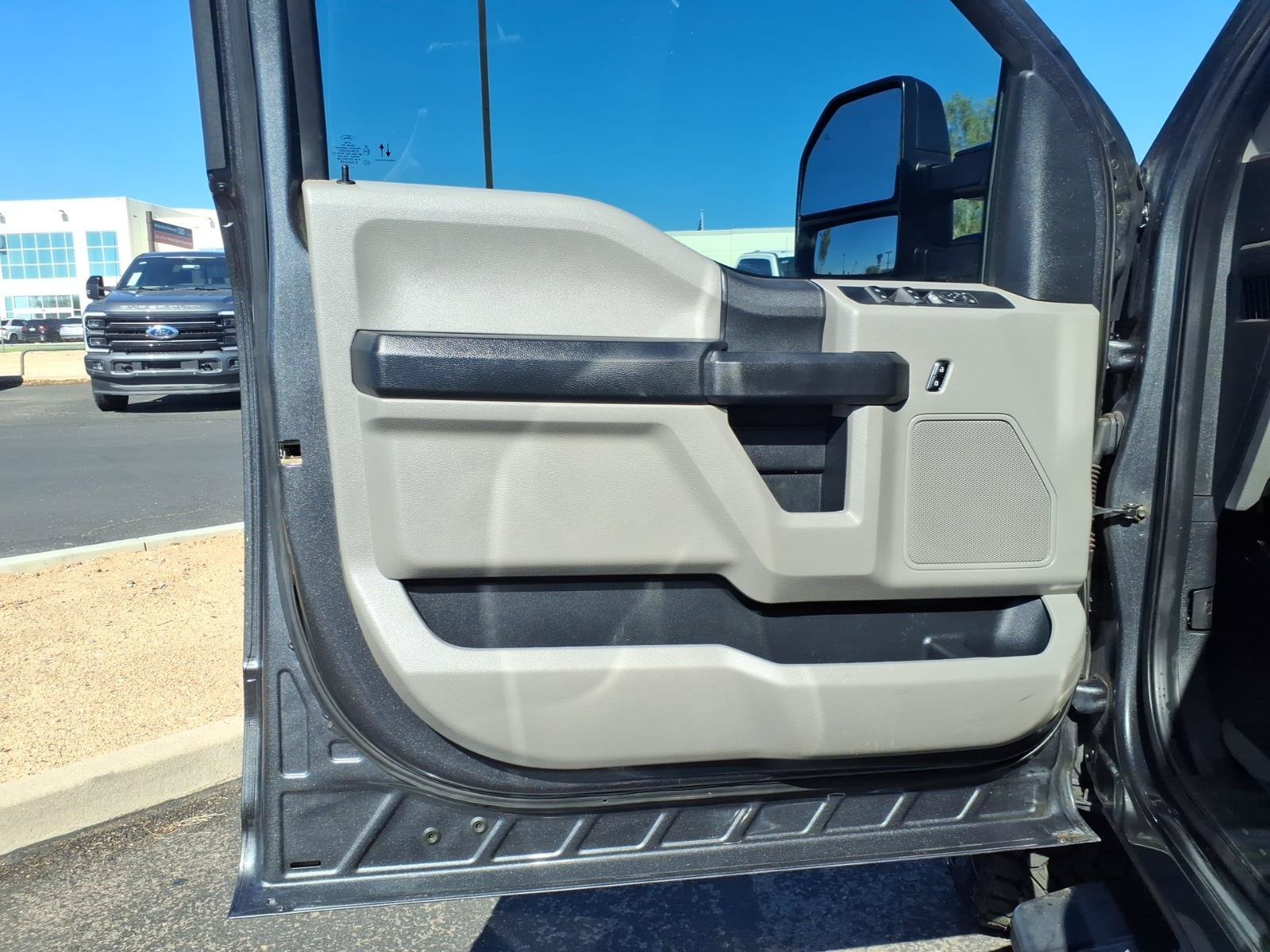 Certified 2019 Ford F250 XL w/ STX Appearance Package AWD/4WD image 21