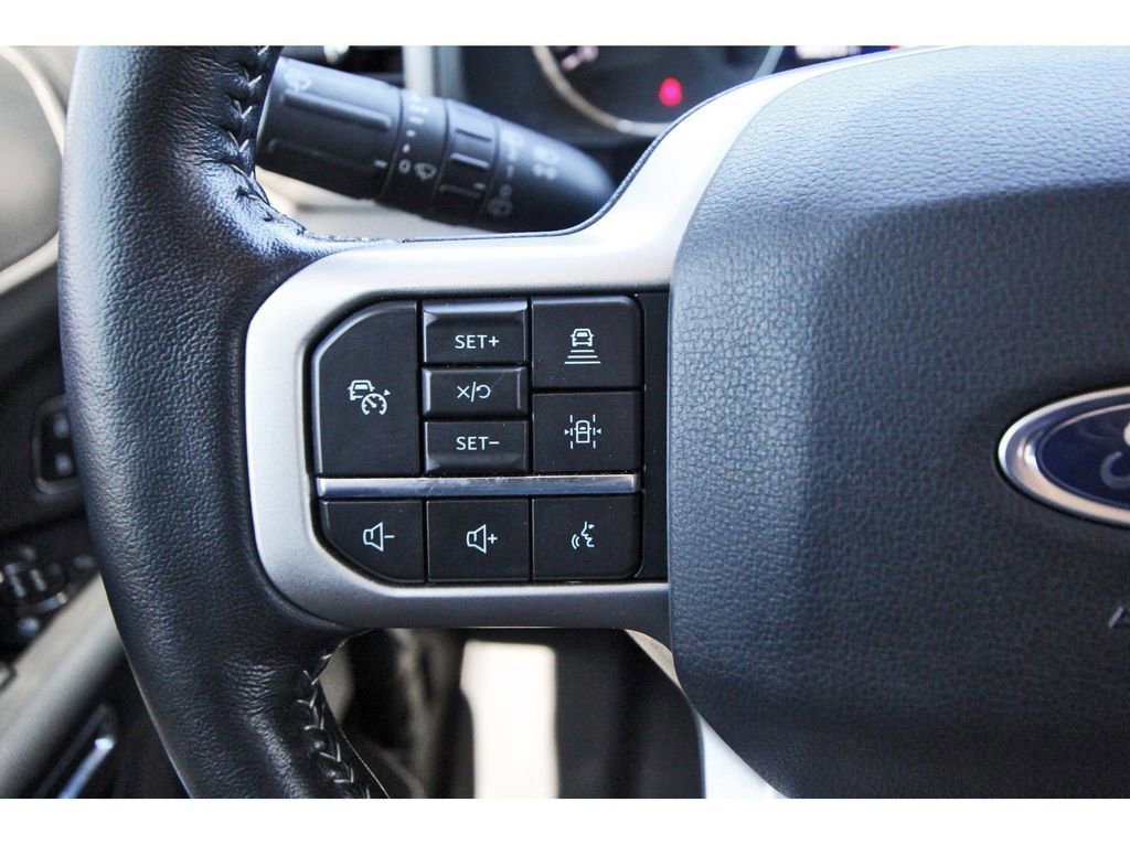 Certified 2022 Ford Expedition XLT image 18