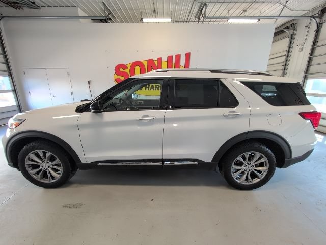 Certified 2022 Ford Explorer Limited AWD/4WD image 2