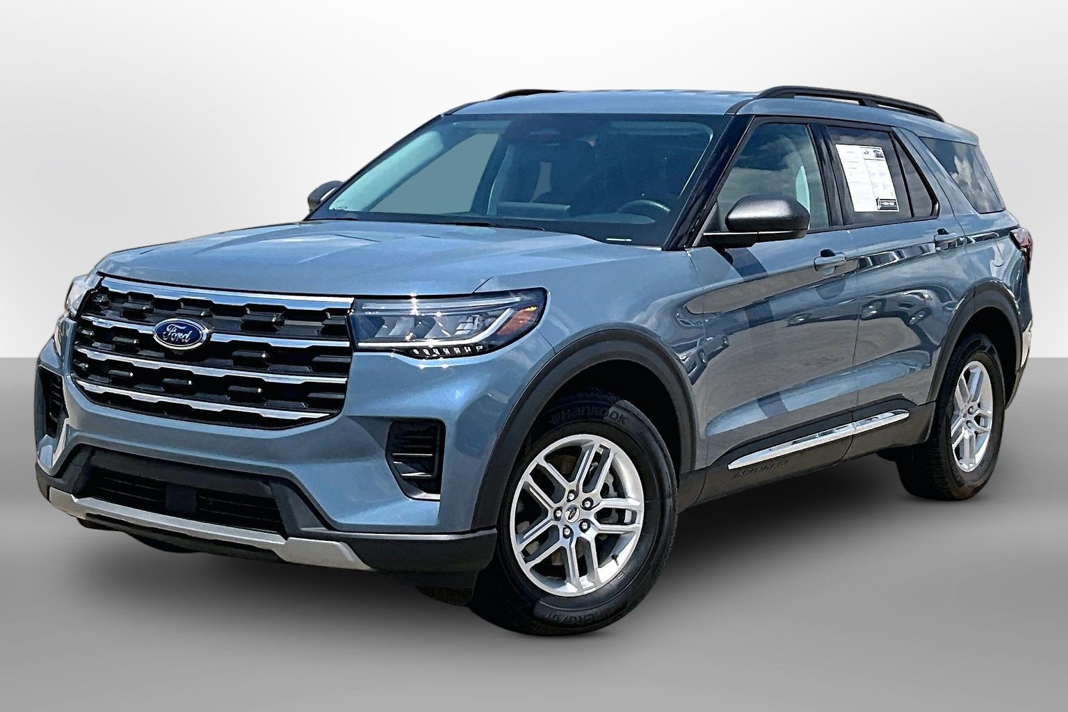Certified 2025 Ford Explorer Active AWD/4WD image 13