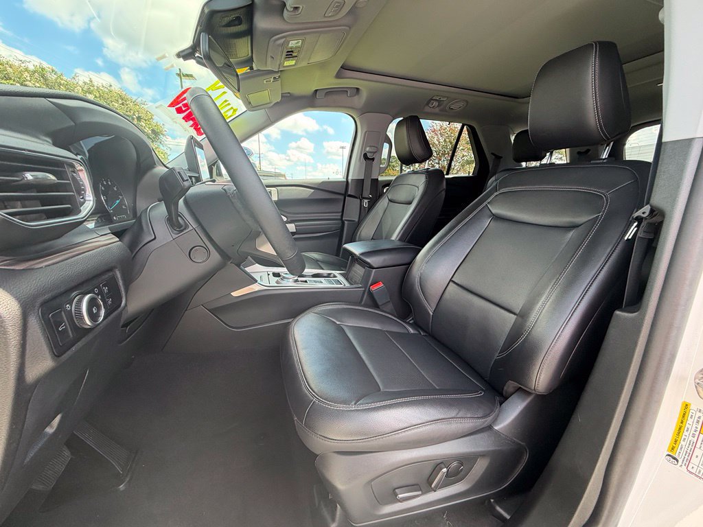 Certified 2023 Ford Explorer Limited w/ Limited Technology Package RWD image 20