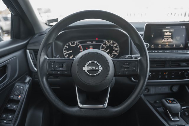 Used 2024 Nissan Rogue S image 30