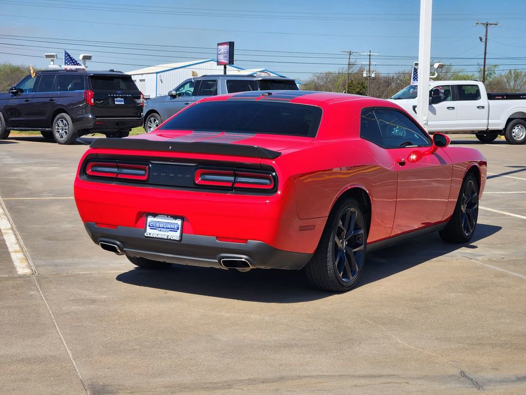 Used 2021 Dodge Challenger SXT w/ Blacktop Package image 5
