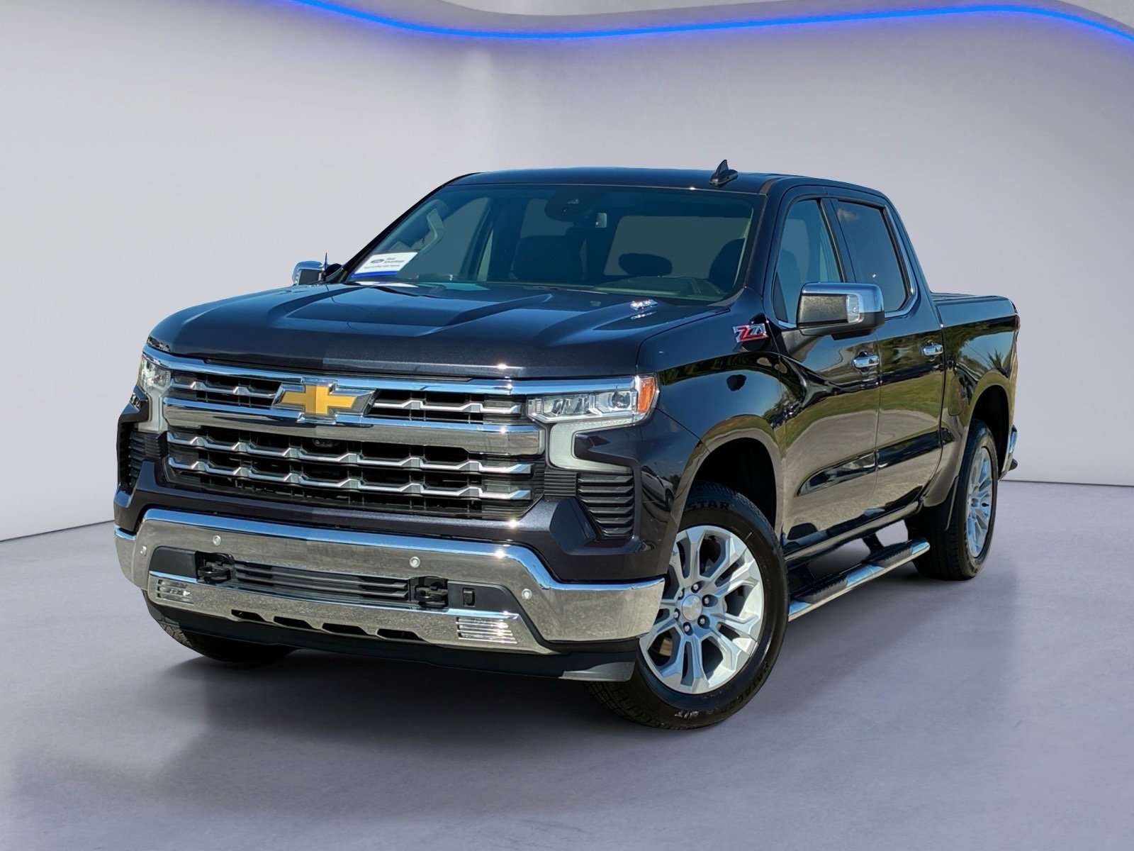 Used 2022 Chevrolet Silverado 1500 LTZ AWD/4WD image 2
