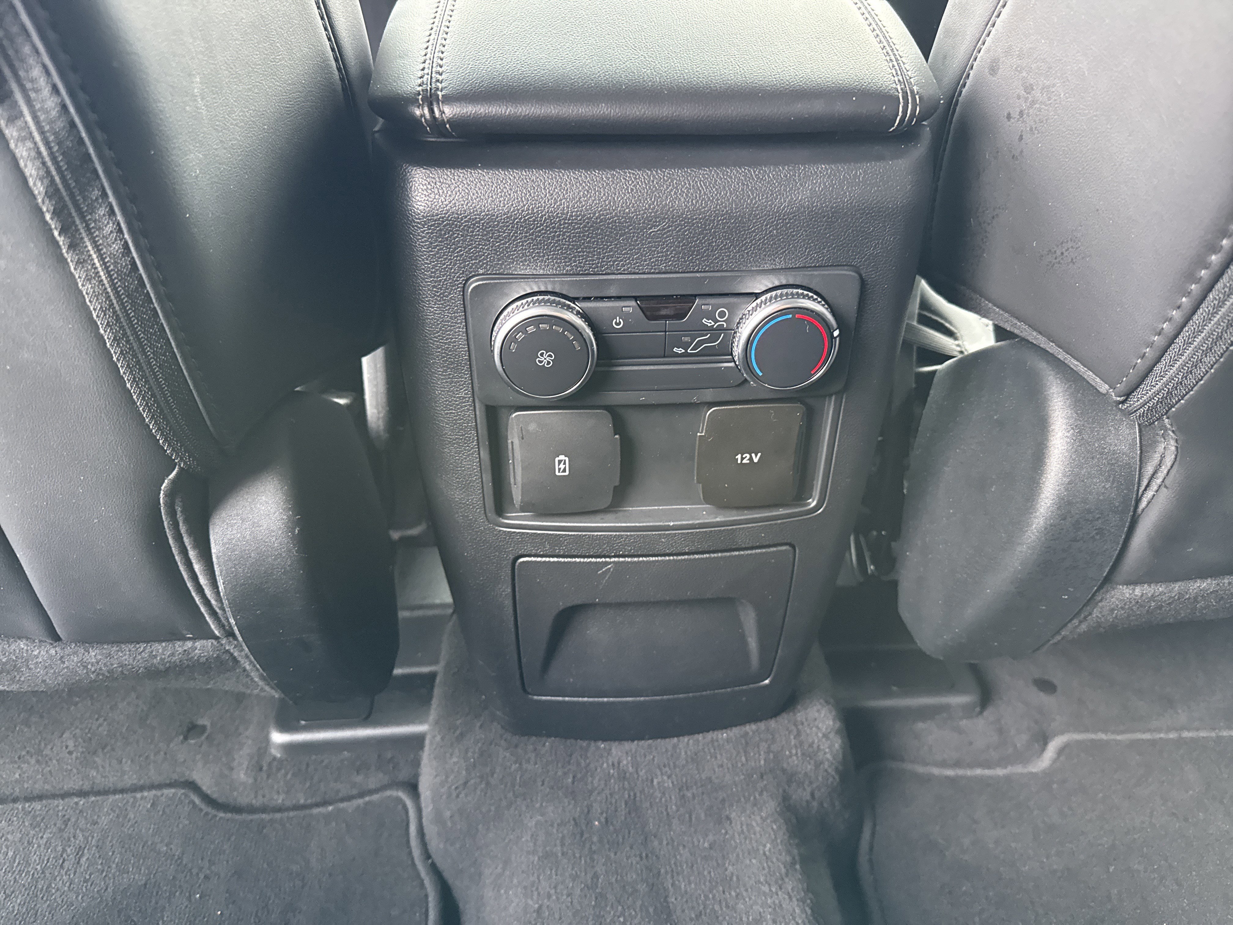 Certified 2022 Ford Explorer XLT w/ Equipment Group 202A image 26