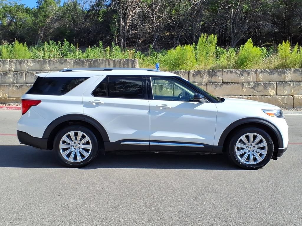 Certified 2020 Ford Explorer Limited RWD image 2