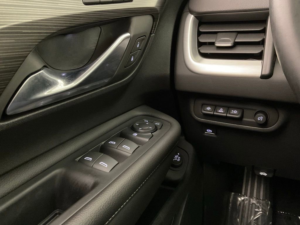 Used 2023 GMC Terrain SLT w/ Tech Package FWD image 20