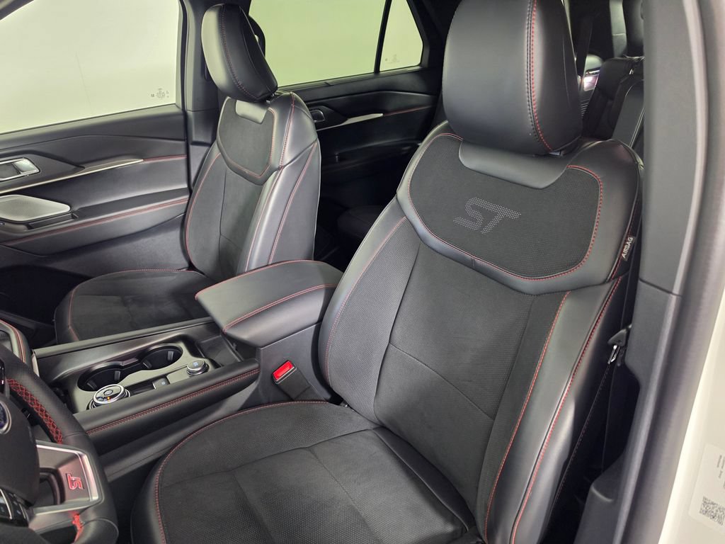 Certified 2025 Ford Explorer ST AWD/4WD image 23