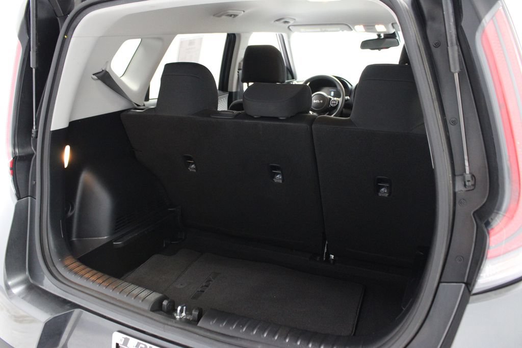Used 2023 Kia Soul S FWD image 15