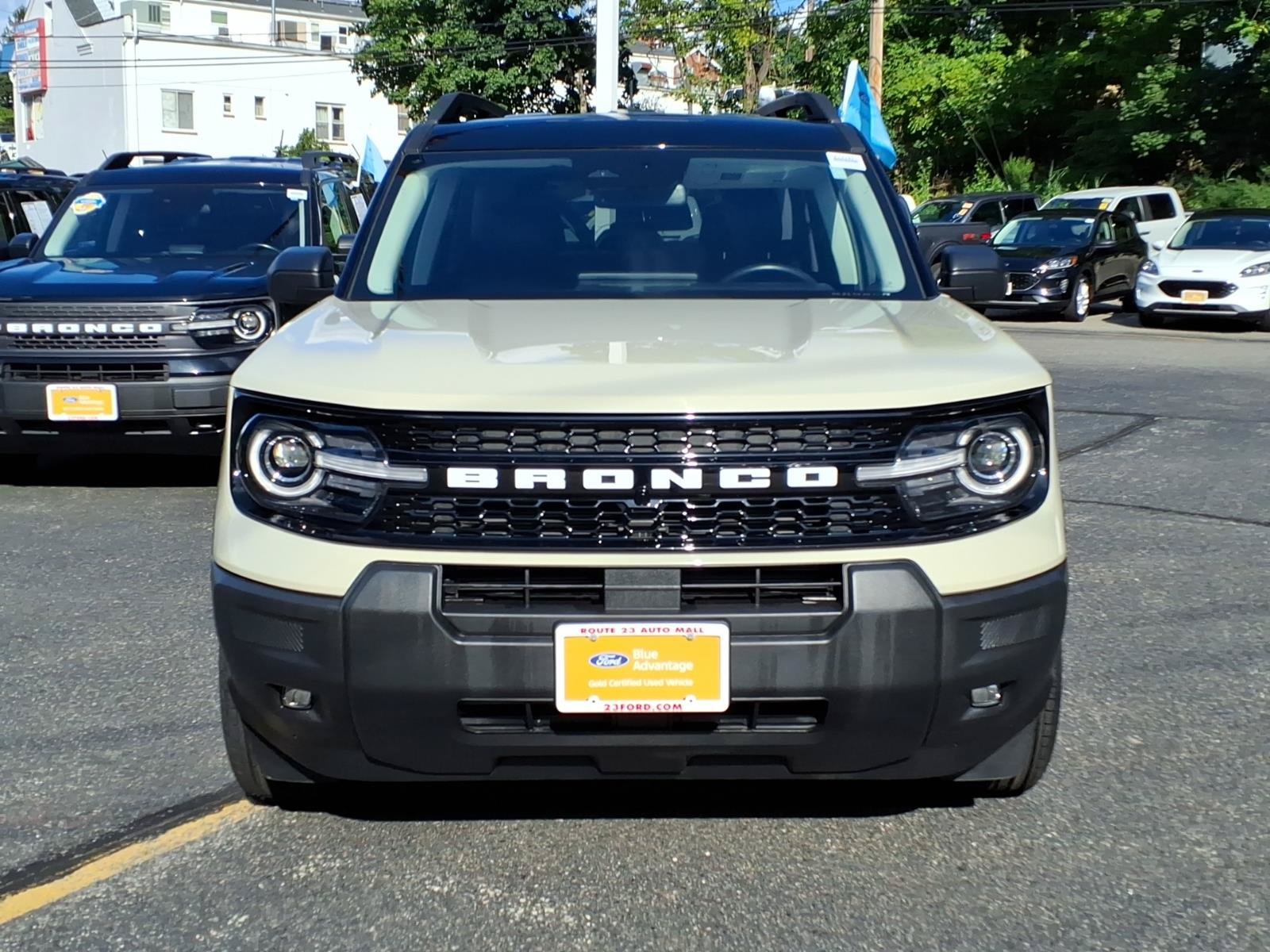 Certified 2025 Ford Bronco Sport Outer Banks AWD/4WD image 2