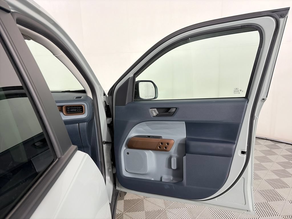 Certified 2024 Ford Maverick Lariat FWD image 30