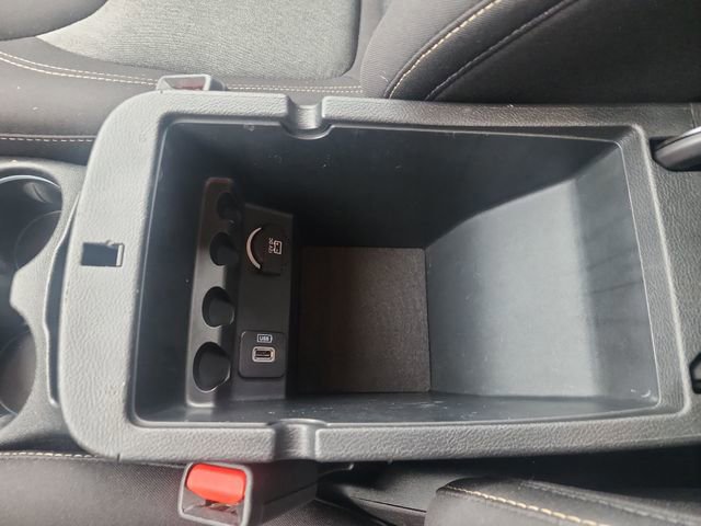 Used 2017 Jeep Cherokee Sport image 27