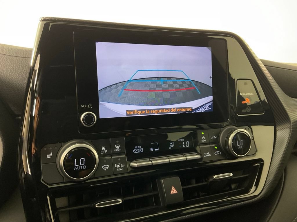 Used 2023 Toyota Highlander XSE AWD/4WD image 21