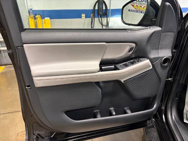 Certified 2025 Ford Expedition Active AWD/4WD image 22