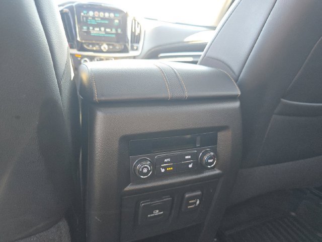 Used 2019 Chevrolet Traverse Premier w/ Redline Edition AWD/4WD image 19