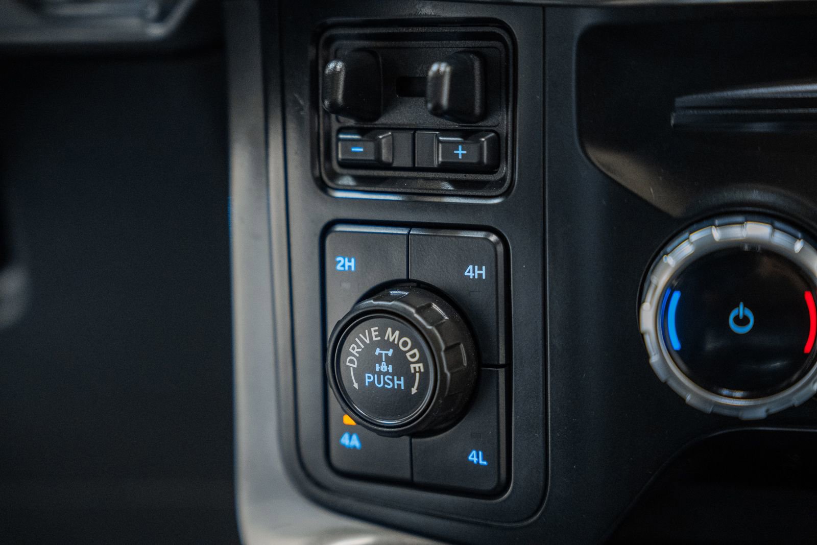 Certified 2023 Ford F150 Lariat w/ Equipment Group 502A High image 32