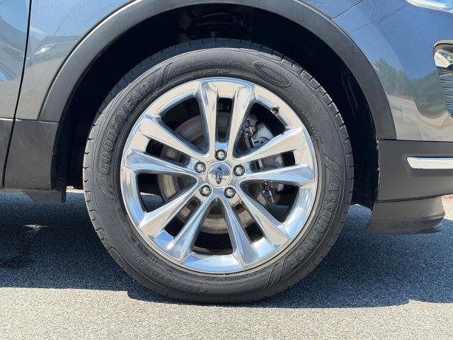 Certified 2019 Ford Explorer Limited w/ Ford Safe & Smart Package AWD/4WD image 27
