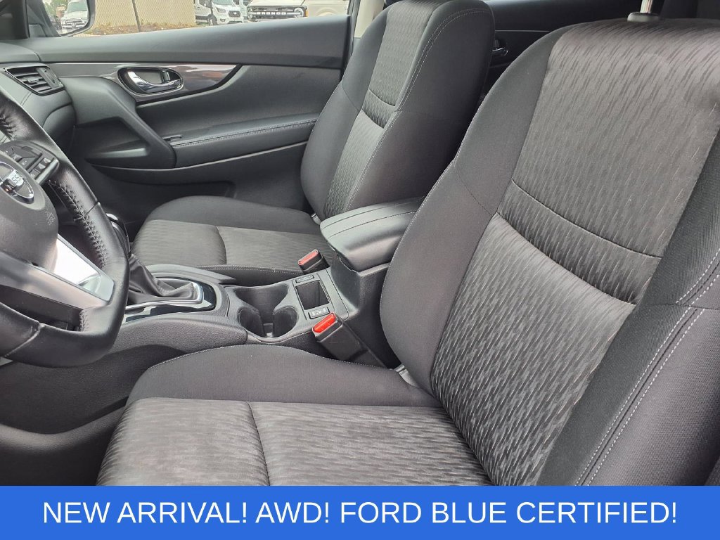 Used 2020 Nissan Rogue SV AWD/4WD image 3