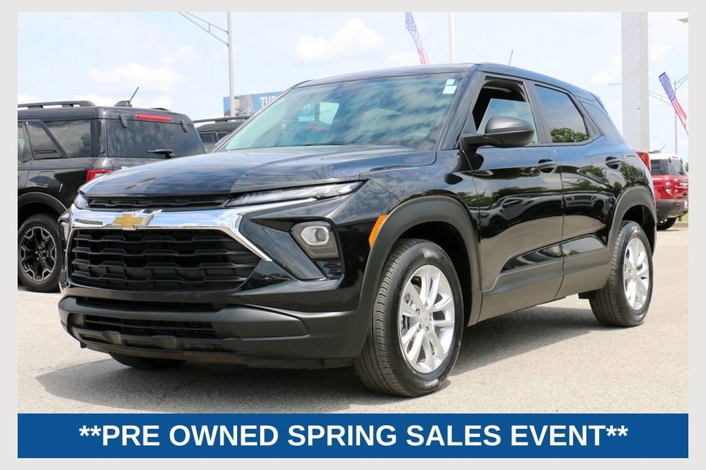 Used 2025 Chevrolet TrailBlazer LS w/ LS Convenience Package FWD image 1