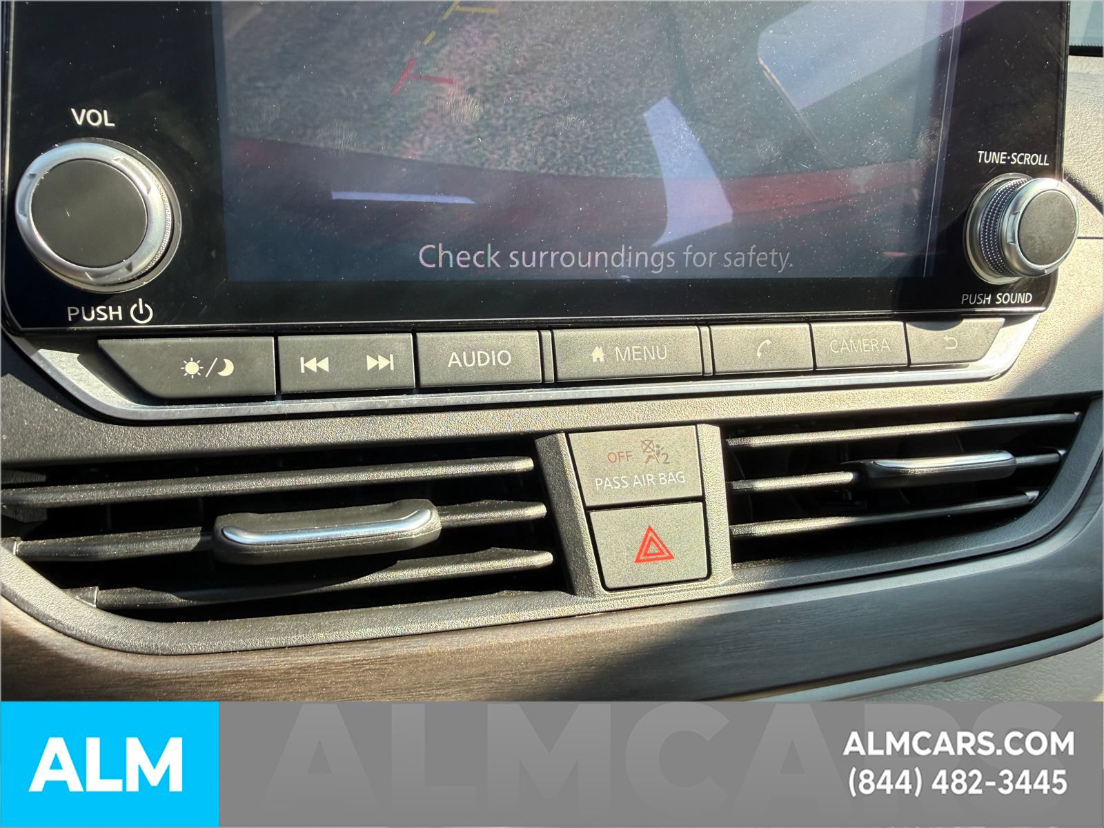 Used 2025 Nissan Altima 2.5 SV FWD image 14