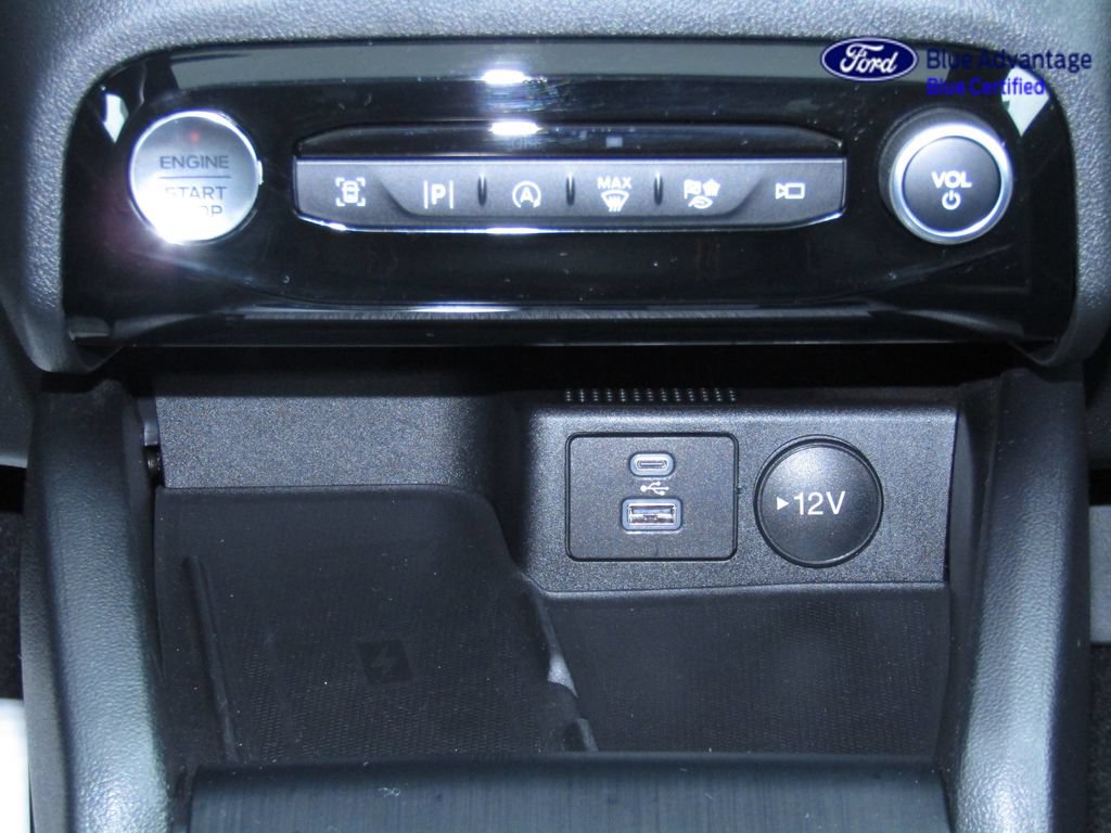 Certified 2023 Ford Escape ST-Line Elite AWD/4WD image 32
