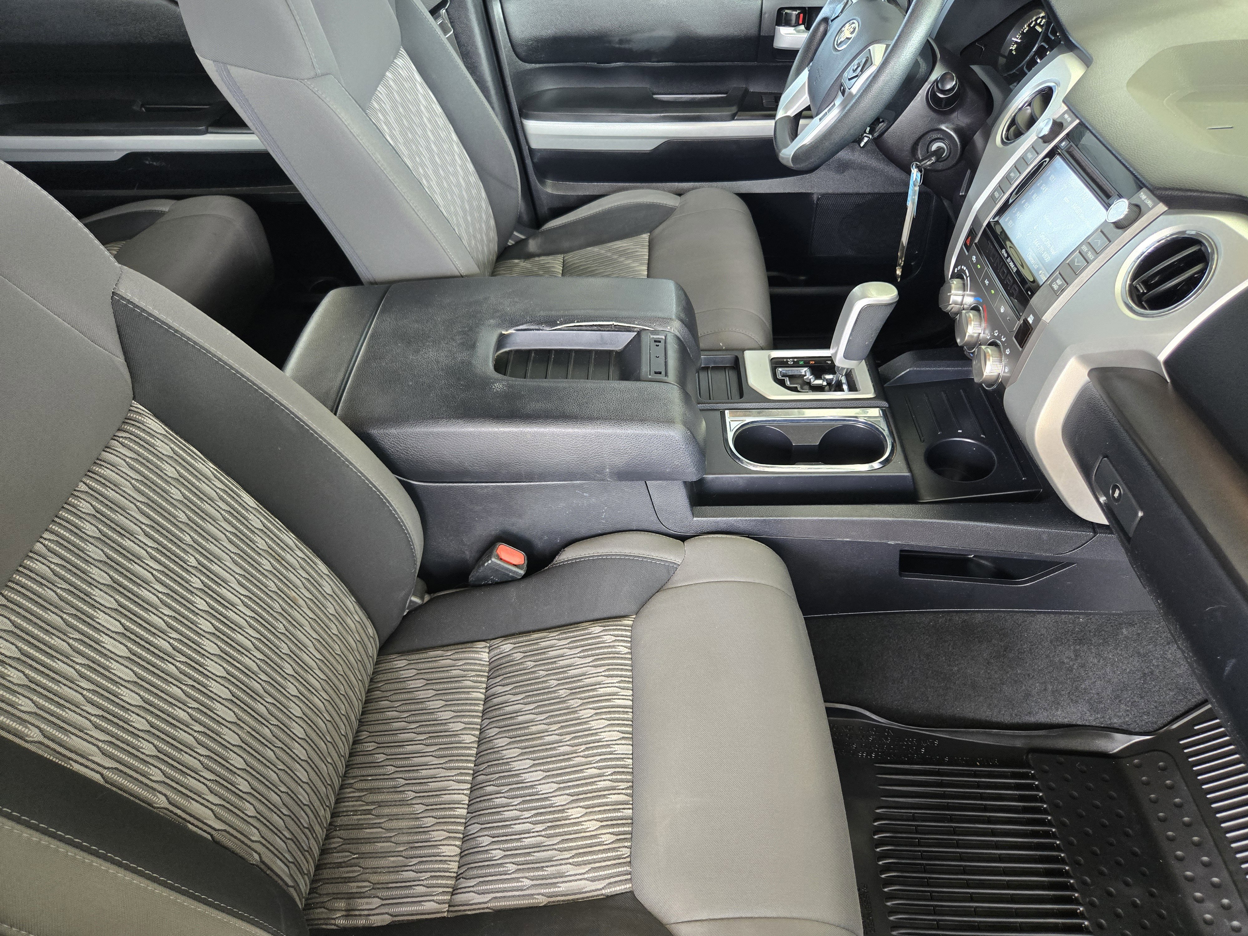 Used 2018 Toyota Tundra SR5 w/ SR5 Upgrade Package RWD image 10
